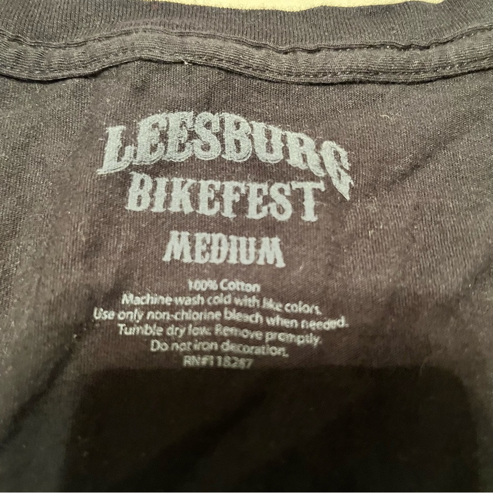 Leesburg Bikefest Women Size Medium Black Short Sleeve Shirt Fitted Biker V-neck - Picture 3 of 7